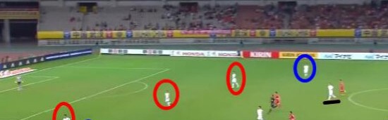  弗里克变阵三中卫激活进攻体系  