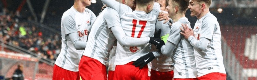  奥格斯堡防守漏洞百出，主场惨败于莱比锡红牛遭重创